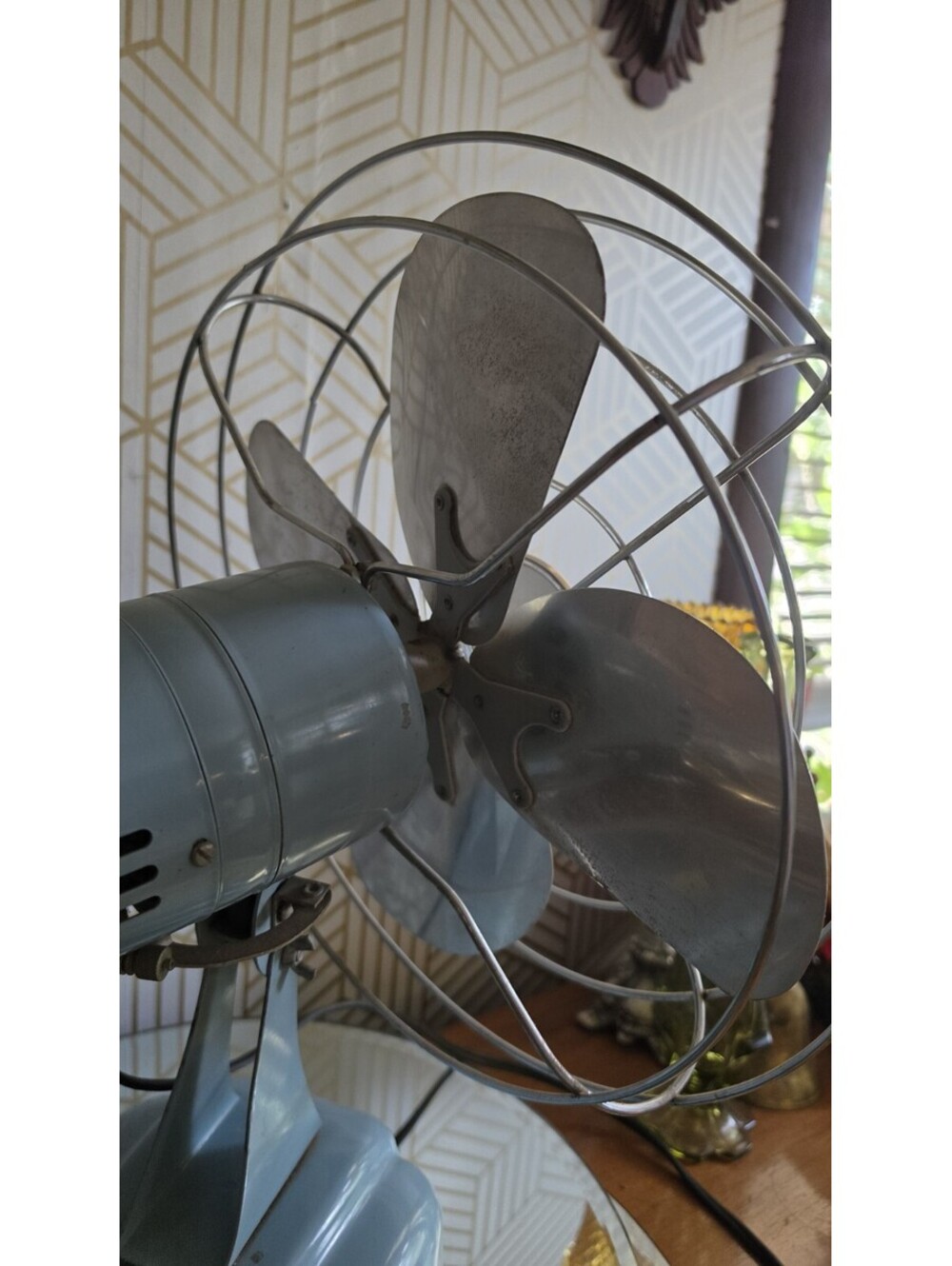 Vintage Blue Coronado Electric Oscillating Fan 12" Aluminum Blades Model 44-1004 - Picture 11 of 13